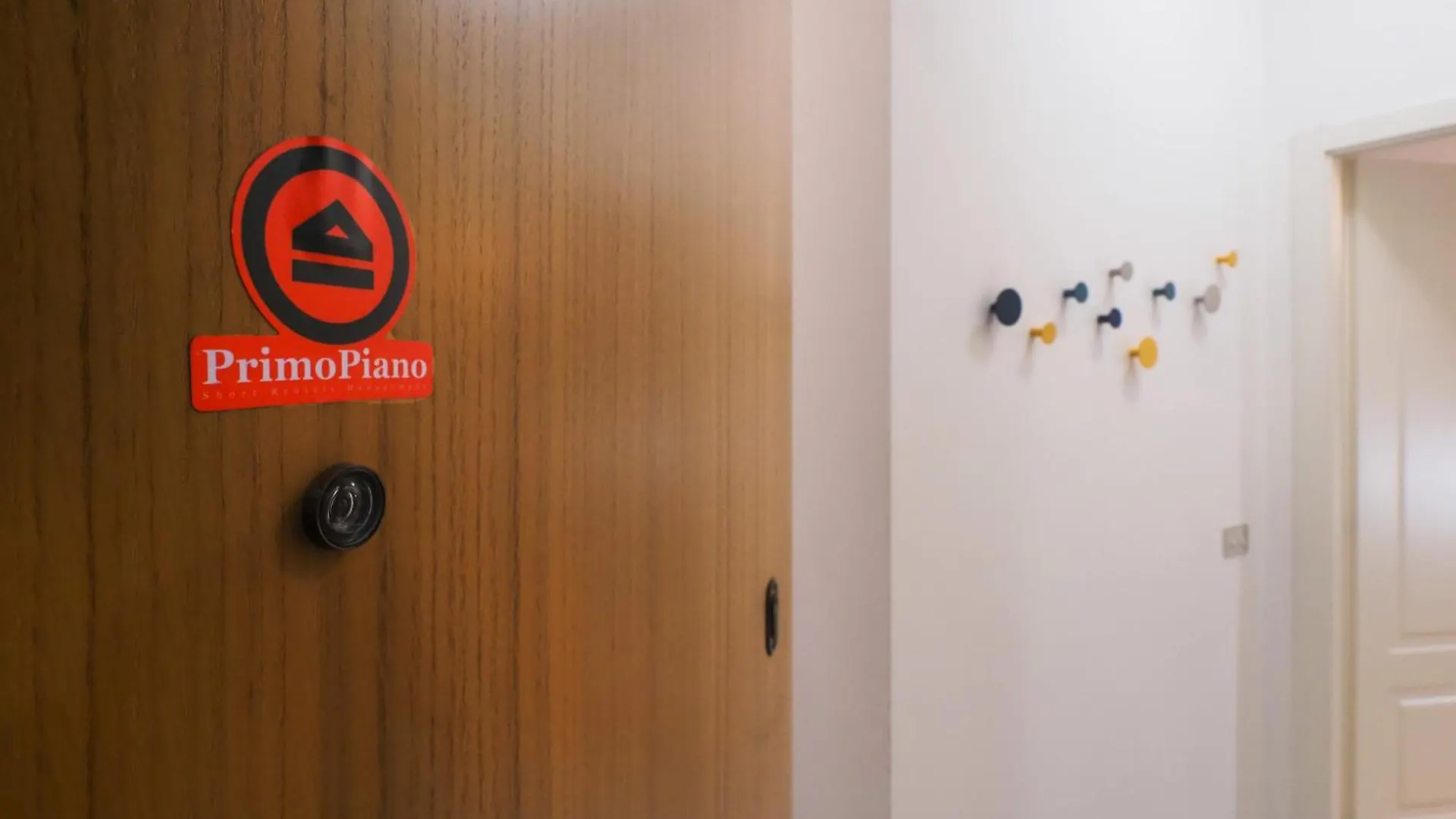 Primopiano - Murani Milano 0*,  İtalya